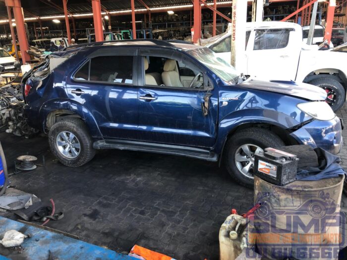 TOYOTA , FORTUNER 3 . 0 D - 4 D RAISED BODY , BLUE , 2006 ( 30188 ) - Image 3