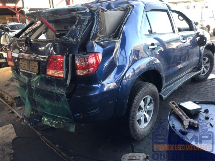 TOYOTA , FORTUNER 3 . 0 D - 4 D RAISED BODY , BLUE , 2006 ( 30188 ) - Image 4