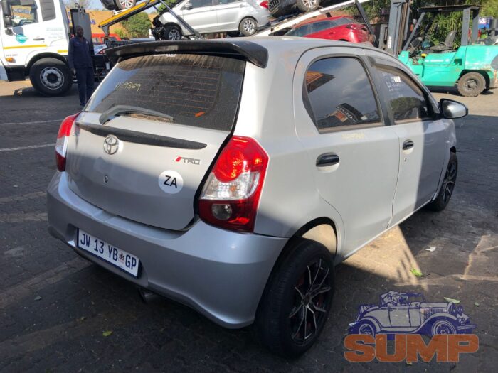 TOYOTA , ETIOS 1 . 5 Xs / SPIRIT 5 DR , SILVER , 2018 ( 29711 ) - Image 4