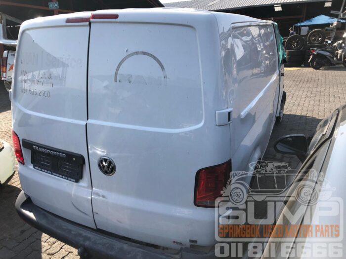 VOLKSWAGEN , TRANSPORTER T 6 1 . 2 T Di 81 KW LWB F / C P / V , WHITE , 2022 ( 30734 ) - Image 4