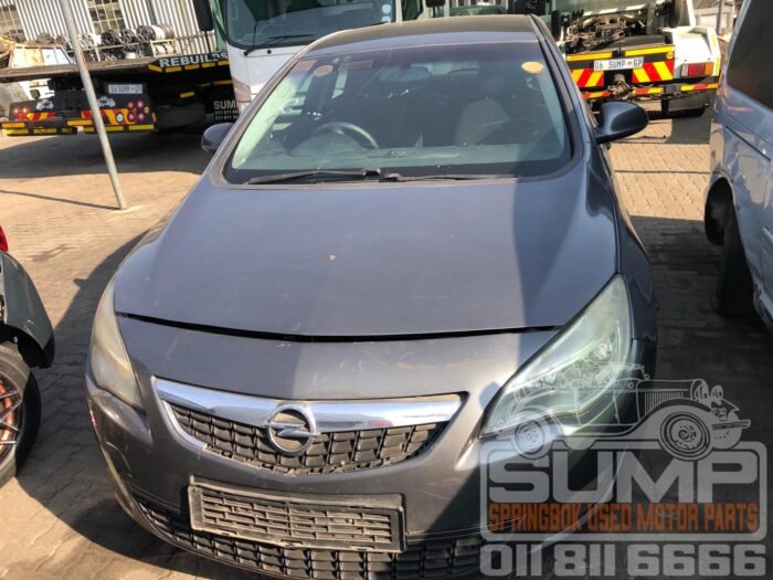 OPEL , ASTRA 1 . 4 T ENJOY 5 DR , GRAY , 2012 ( 30738 )
