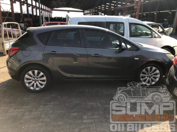 OPEL , ASTRA 1 . 4 T ENJOY 5 DR , GRAY , 2012 ( 30738 ) - Image 3