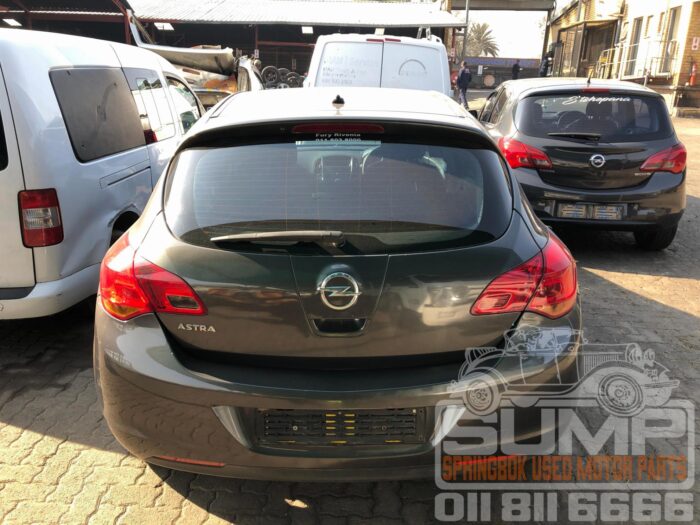 OPEL , ASTRA 1 . 4 T ENJOY 5 DR , GRAY , 2012 ( 30738 ) - Image 5
