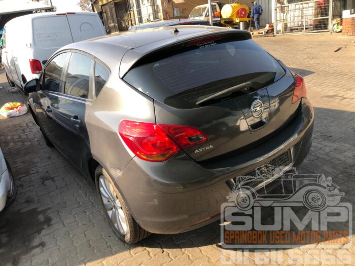 OPEL , ASTRA 1 . 4 T ENJOY 5 DR , GRAY , 2012 ( 30738 ) - Image 6