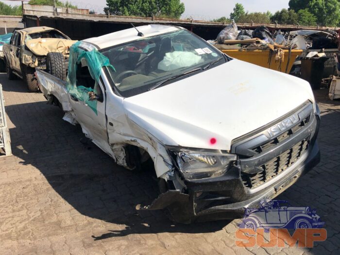 ISUZU , D - MAX 1 . 9 TD , WHITE , 2022 ( 29716 ) - Image 2