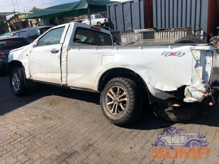 ISUZU , D - MAX 1 . 9 TD , WHITE , 2022 ( 29716 ) - Image 7