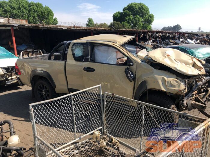 TOYOTA , HILUX 2 . 8 GD - 6 RB LEGEND A / T E / CAB , BEIGE , 2021 ( 29719 ) - Image 3