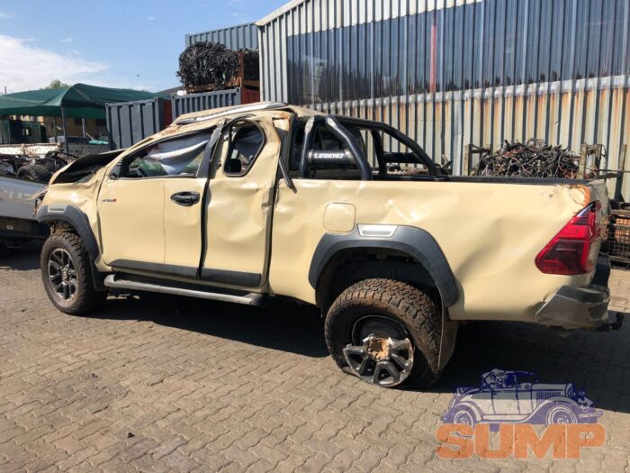 TOYOTA , HILUX 2 . 8 GD - 6 RB LEGEND A / T E / CAB , BEIGE , 2021 ( 29719 ) - Image 7