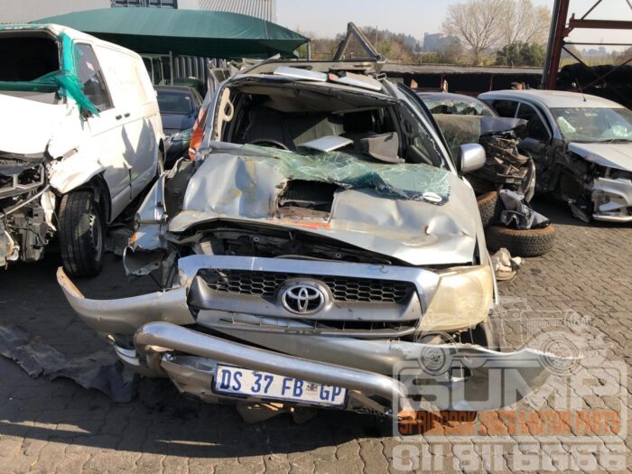 TOYOTA , HILUX 3 . 0 D - 4 D RAIDER R / B D / C , SILVER , 2009 ( 30733 )