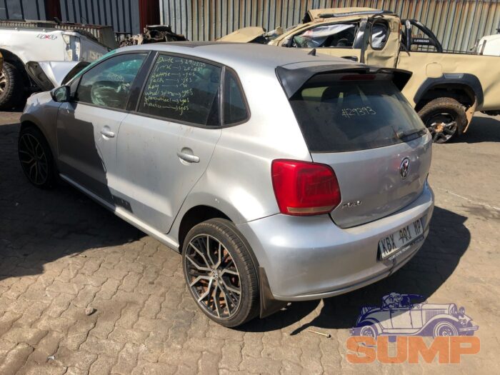 VOLKSWAGEN , POLO 1 . 4 CPMFORTLINE 5 DR , SILVER , 2014 ( 29695 ) - Image 6