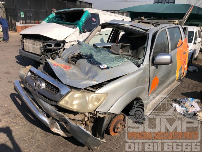 TOYOTA , HILUX 3 . 0 D - 4 D RAIDER R / B D / C , SILVER , 2009 ( 30733 ) - Image 8