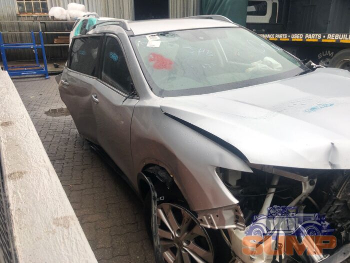 NISSAN , X - TRAIL 2 . 5 SE 4 X 4 CVT , SILVER , 2016 ( 29707 ) - Image 3