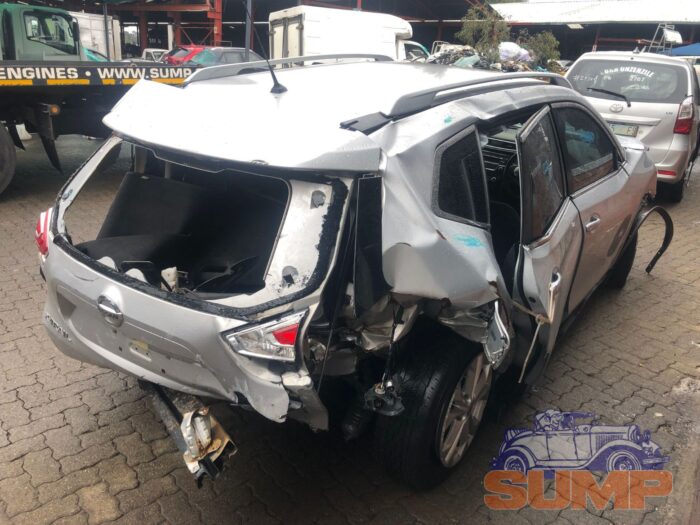 NISSAN , X - TRAIL 2 . 5 SE 4 X 4 CVT , SILVER , 2016 ( 29707 ) - Image 4