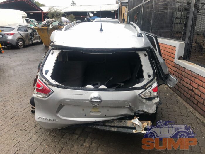 NISSAN , X - TRAIL 2 . 5 SE 4 X 4 CVT , SILVER , 2016 ( 29707 ) - Image 5