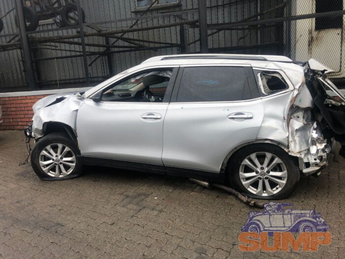 NISSAN , X - TRAIL 2 . 5 SE 4 X 4 CVT , SILVER , 2016 ( 29707 ) - Image 7