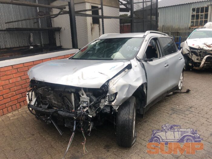 NISSAN , X - TRAIL 2 . 5 SE 4 X 4 CVT , SILVER , 2016 ( 29707 ) - Image 8