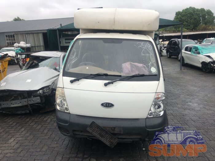 KIA , K 2700 P / U S / C , WHITE , 2009 ( 29680 )
