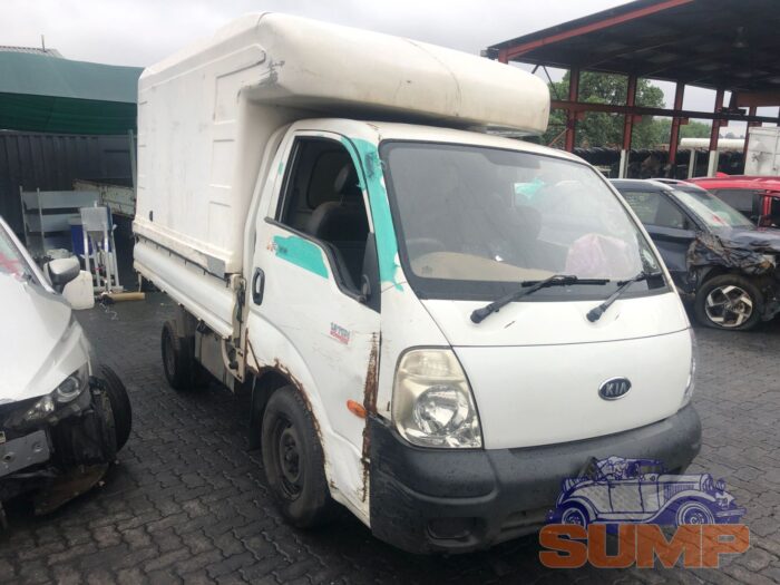 KIA , K 2700 P / U S / C , WHITE , 2009 ( 29680 ) - Image 2