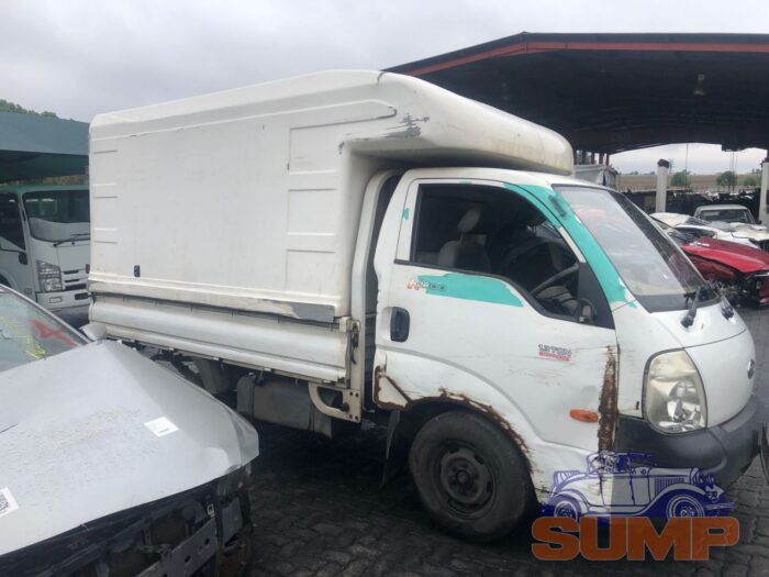 KIA , K 2700 P / U S / C , WHITE , 2009 ( 29680 ) - Image 3