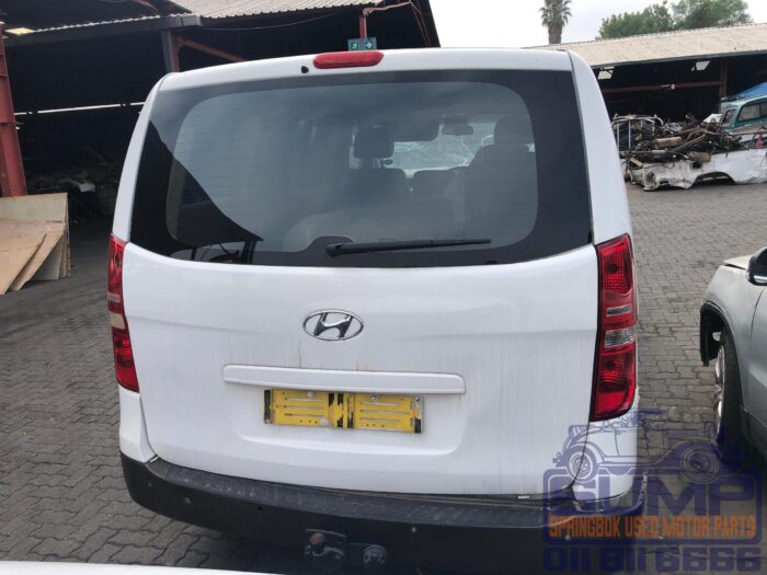 HYUNDAI , H - 1 GLS 2 . 4 CVVT / 2 . 4 EXECUTIVE , WHITE , 2010 ( 30221 ) - Image 5