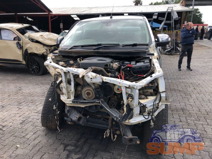 FORD , RANGER 3 . 2 TD Ci XLT 4 X 4 A / T SUPER / C , WHITE , 2018 ( 29675 )