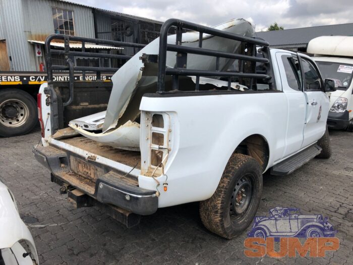 FORD , RANGER 3 . 2 TD Ci XLT 4 X 4 A / T SUPER / C , WHITE , 2018 ( 29675 ) - Image 4