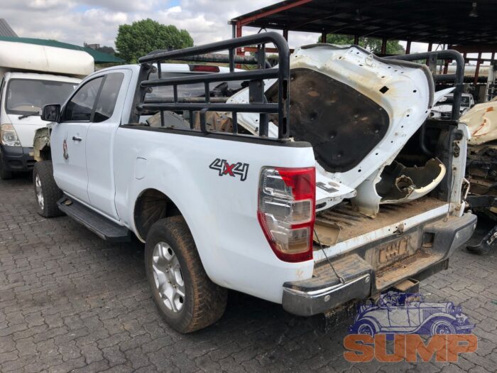 FORD , RANGER 3 . 2 TD Ci XLT 4 X 4 A / T SUPER / C , WHITE , 2018 ( 29675 ) - Image 6