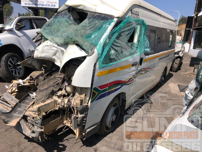 TOYOTA , QUANTUM / HIACE 2 . 5 D - 4 D SESFIKILE 16 s , WHITE ( 30818 ) - Image 3