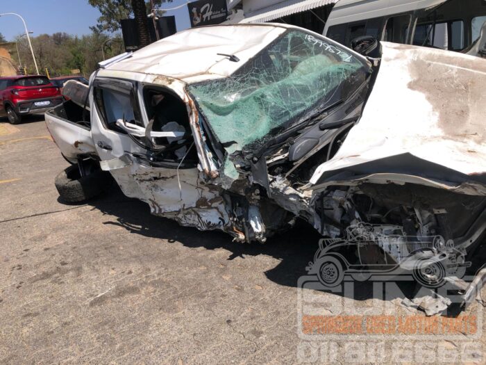TOYOTA , HILUX 2 . 8 GD - 6 RAIDER 4 X 4 A / T P / U D / C , WHITE ( 30813 ) - Image 4