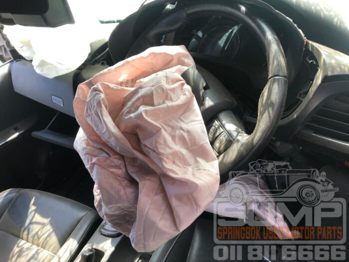 TOYOTA , HILUX 2 . 8 GD - 6 RAIDER 4 X 4 A / T P / U D / C , WHITE ( 30813 ) - Image 5