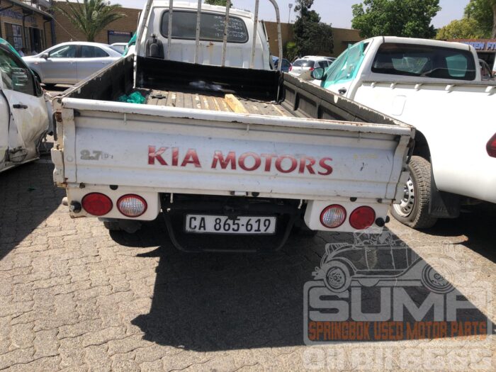 KIA , K 2700 WORKHORSE P / U S / C , WHITE ( 30842 ) - Image 2