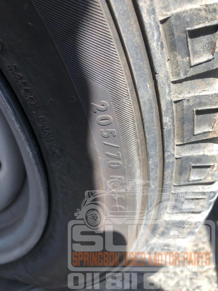 TOYOTA , HILUX 2 . 4 GD S A / C P / U S / C , WHITE ( 30815 ) - Image 9