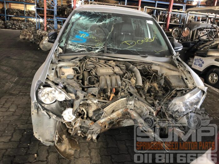 VOLKSWAGEN , GOLF VI 1 . 6 i TRENDLINE , SILVER ( 30779 )
