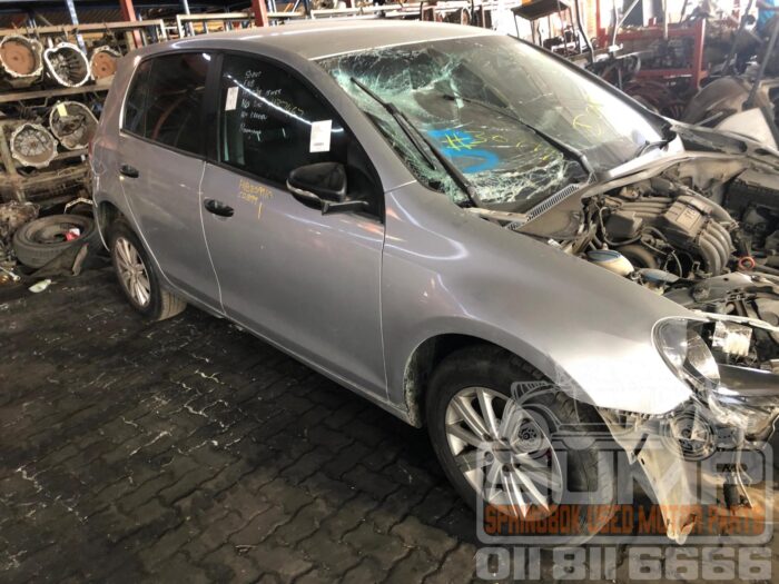VOLKSWAGEN , GOLF VI 1 . 6 i TRENDLINE , SILVER ( 30779 ) - Image 4