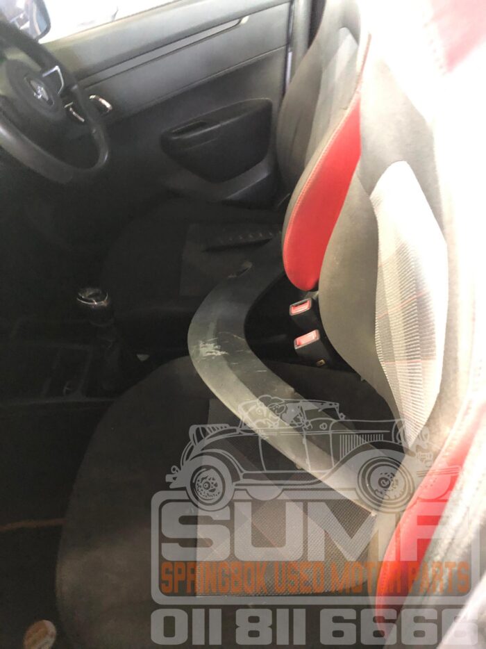 RENAULT , KWID , SILVER ( 30805 ) - Image 6