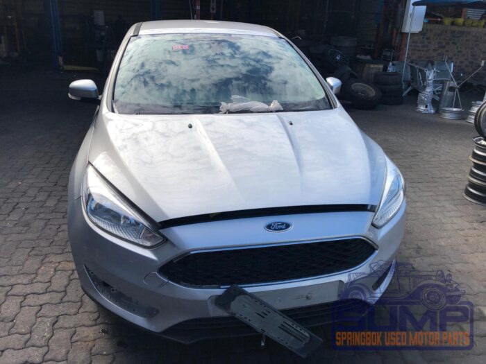 FORD , FOCUS 1 . 0 ECOBOOST AMBIENTE , SILVER , 2015 ( 29740 )