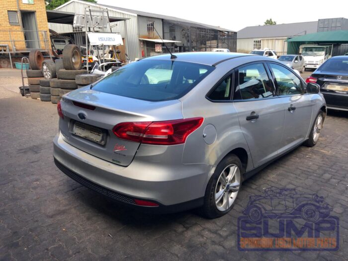 FORD , FOCUS 1 . 0 ECOBOOST AMBIENTE , SILVER , 2015 ( 29740 ) - Image 4