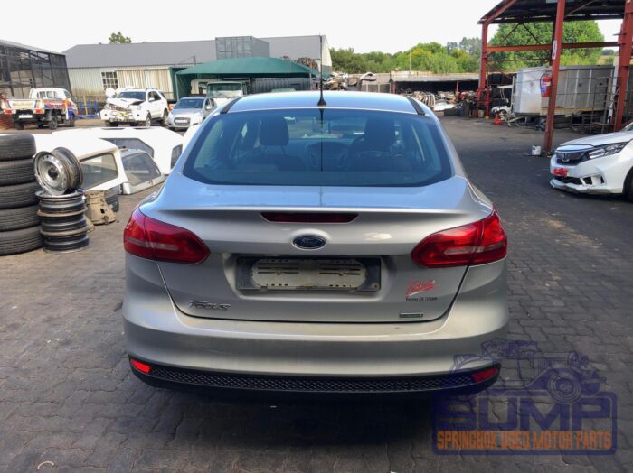 FORD , FOCUS 1 . 0 ECOBOOST AMBIENTE , SILVER , 2015 ( 29740 ) - Image 5