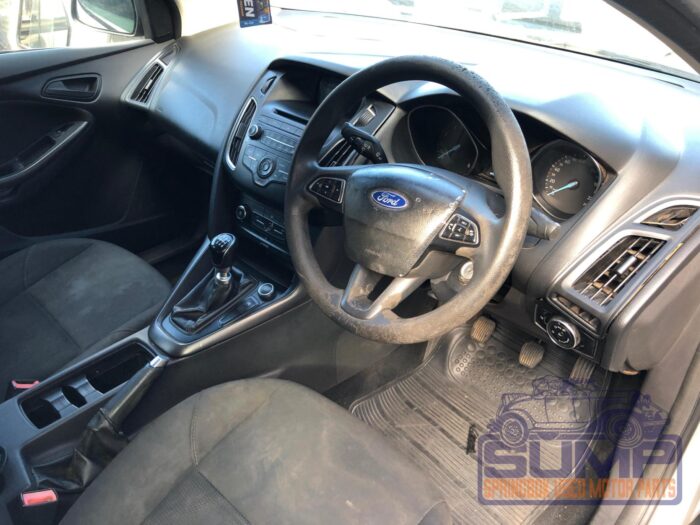FORD , FOCUS 1 . 0 ECOBOOST AMBIENTE , SILVER , 2015 ( 29740 ) - Image 9
