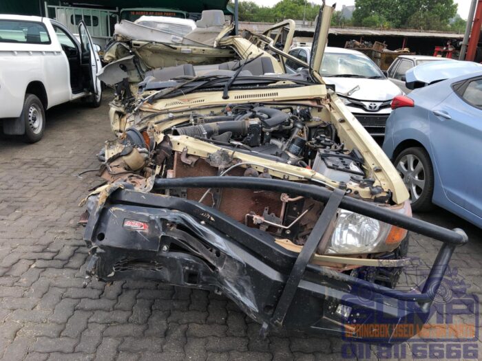 TOYOTA , LAND CRUISER 79 4 . 0 P P / U S / C , BROWN , 2022 ( 30247 )