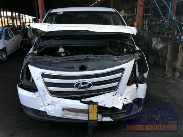HYUNDAI , H - 1 2 . 5 CR Di A / C F / C P / V A / T , WHITE , 2016 ( 29745 )