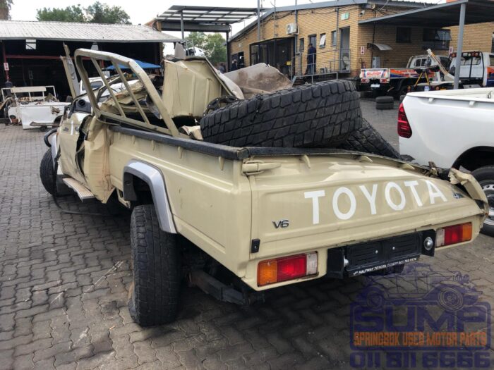 TOYOTA , LAND CRUISER 79 4 . 0 P P / U S / C , BROWN , 2022 ( 30247 ) - Image 6
