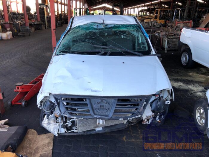 NISSAN , NP 200 1 . 6 A / C P / U S / C , WHITE , 2014 ( 29739 )
