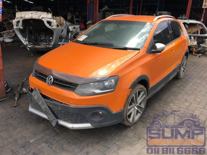 VOLKSWAGEN , POLO 1 . 6 CROSS 5 DR , ORANGE , 2012 ( 30243 ) - Image 8