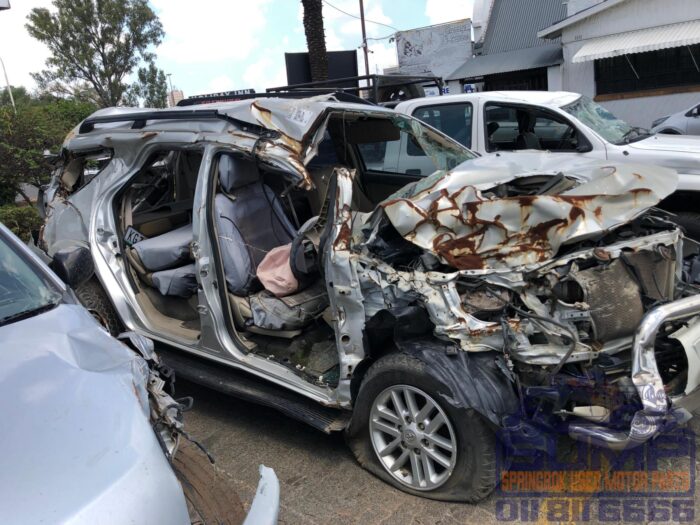 TOYOTA , FORTUNER 2 . 5 D - 4 D RB , SILVER , 2013 ( 30248 ) - Image 3