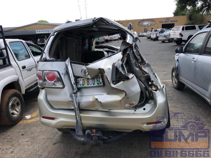 TOYOTA , FORTUNER 2 . 5 D - 4 D RB , SILVER , 2013 ( 30248 ) - Image 5