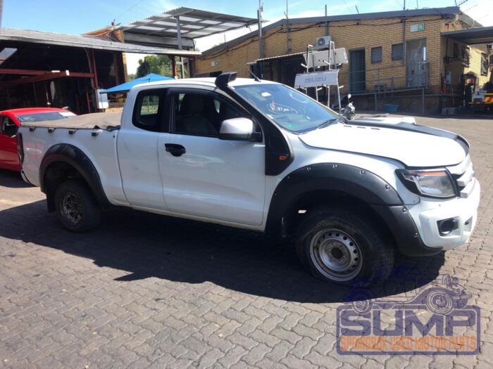 FORD , RANGER 3 . 2 TD Ci XLS P / U SUP / CAB , WHITE , 2012 ( 29744 ) - Image 3