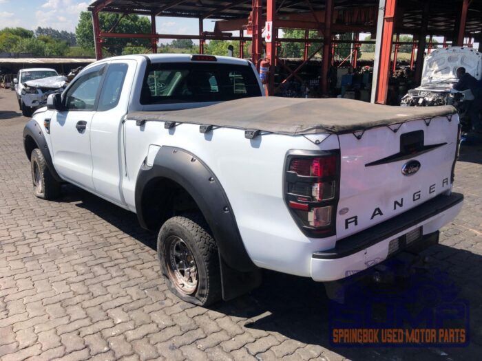 FORD , RANGER 3 . 2 TD Ci XLS P / U SUP / CAB , WHITE , 2012 ( 29744 ) - Image 6