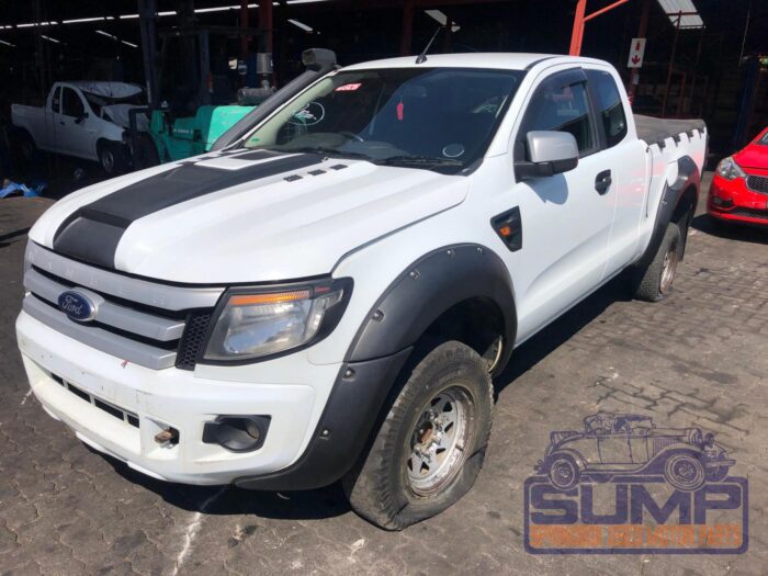 FORD , RANGER 3 . 2 TD Ci XLS P / U SUP / CAB , WHITE , 2012 ( 29744 ) - Image 8