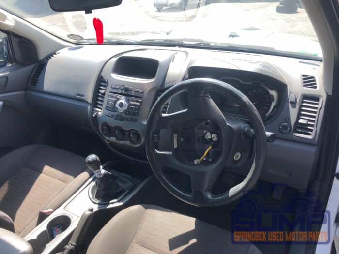 FORD , RANGER 3 . 2 TD Ci XLS P / U SUP / CAB , WHITE , 2012 ( 29744 ) - Image 9